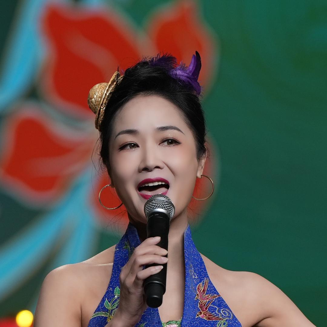 歌手钟雯暨03版《隋唐英雄传》陈夫人扮演
