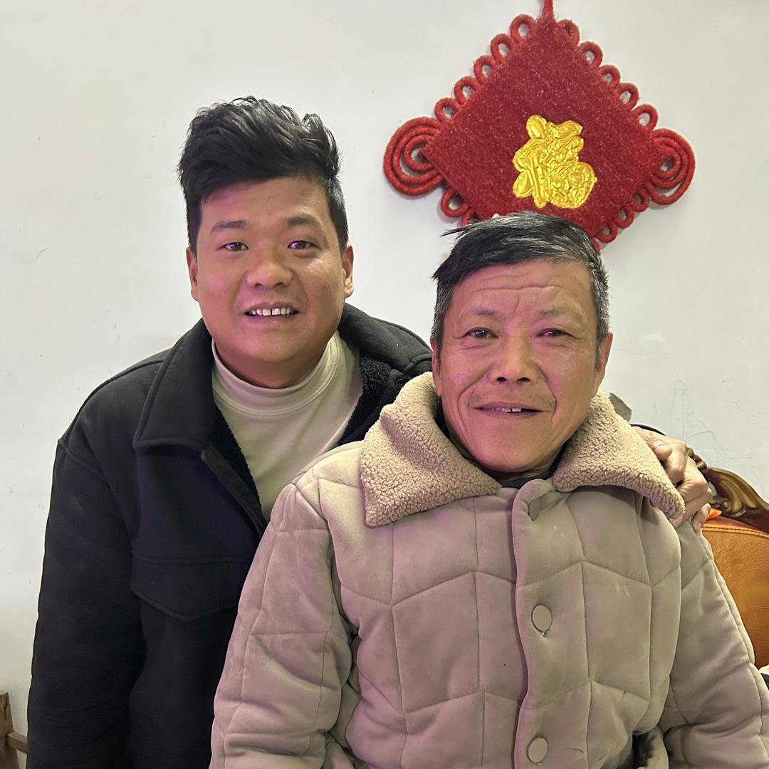 西良洋洋