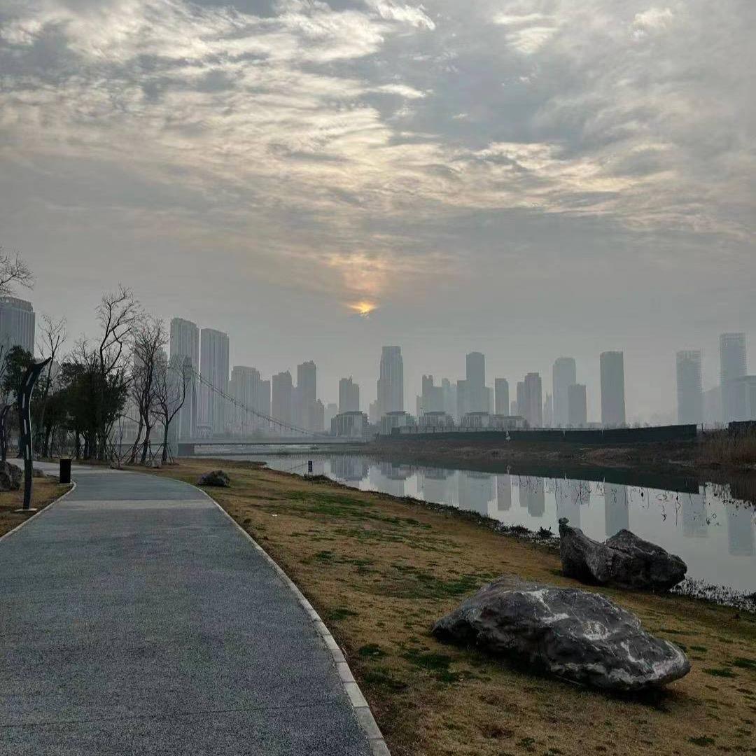 郑州跨海龙酒业