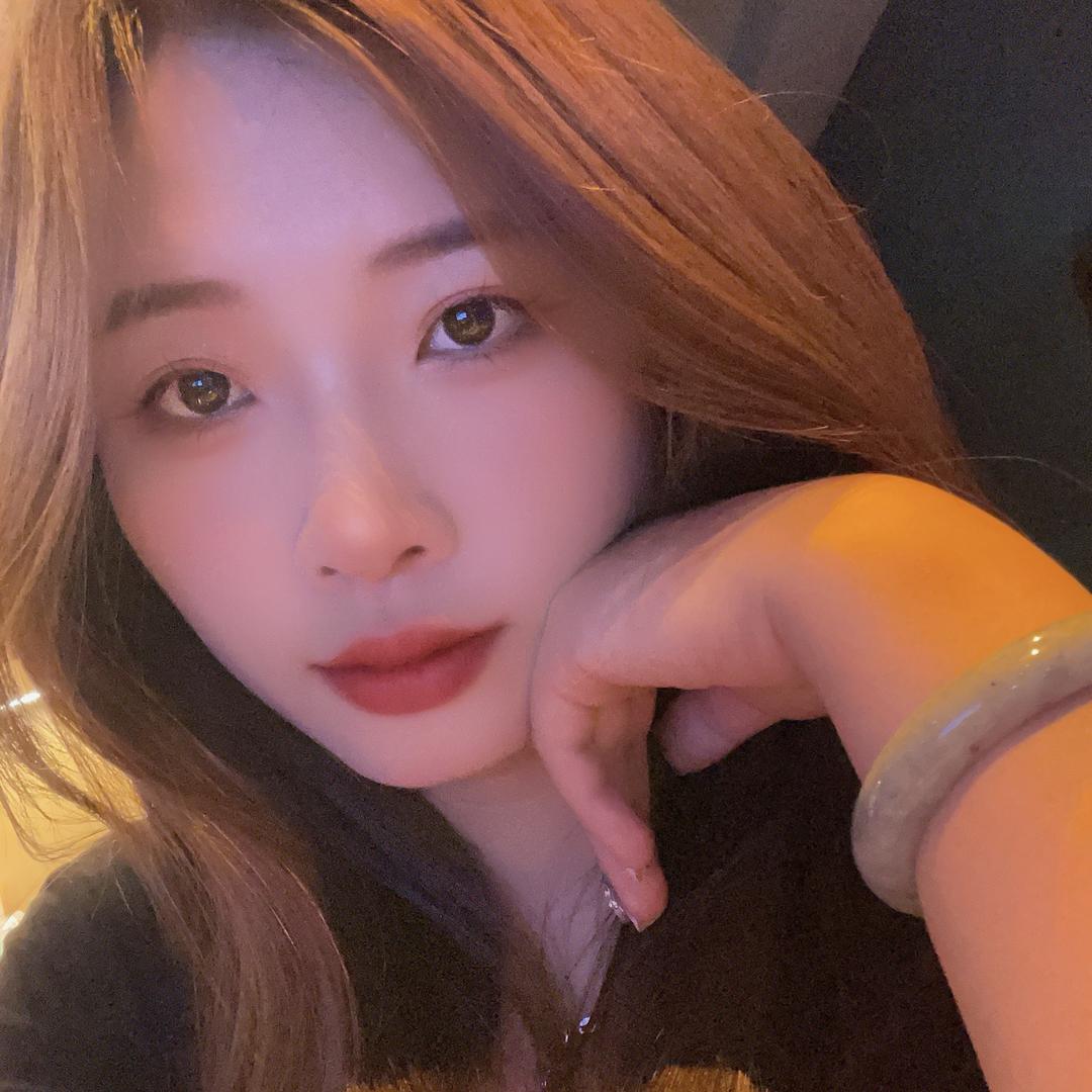 嫣然一笑💞