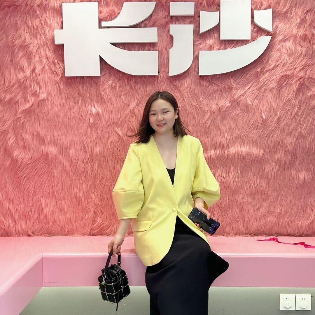长沙香依舍高端女装勤勤