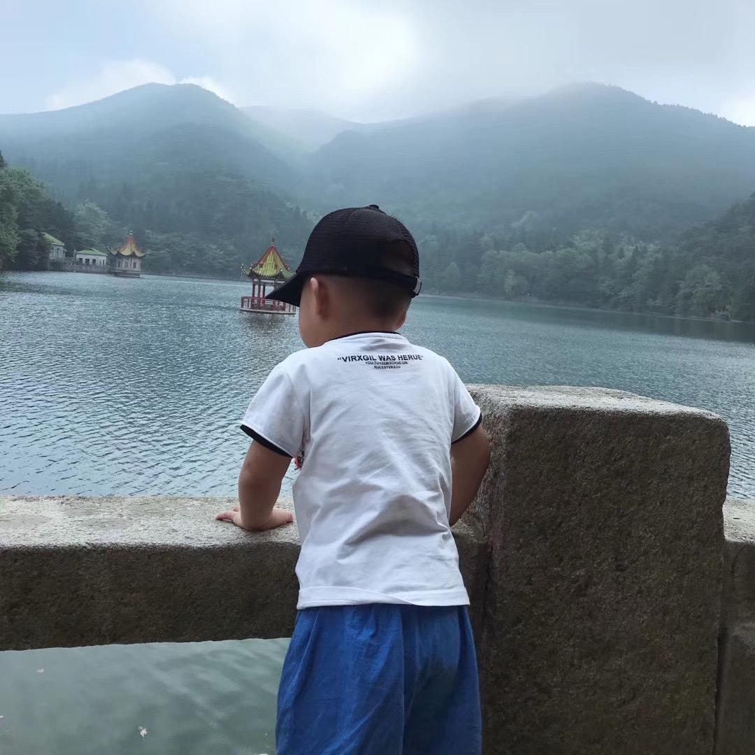 三月