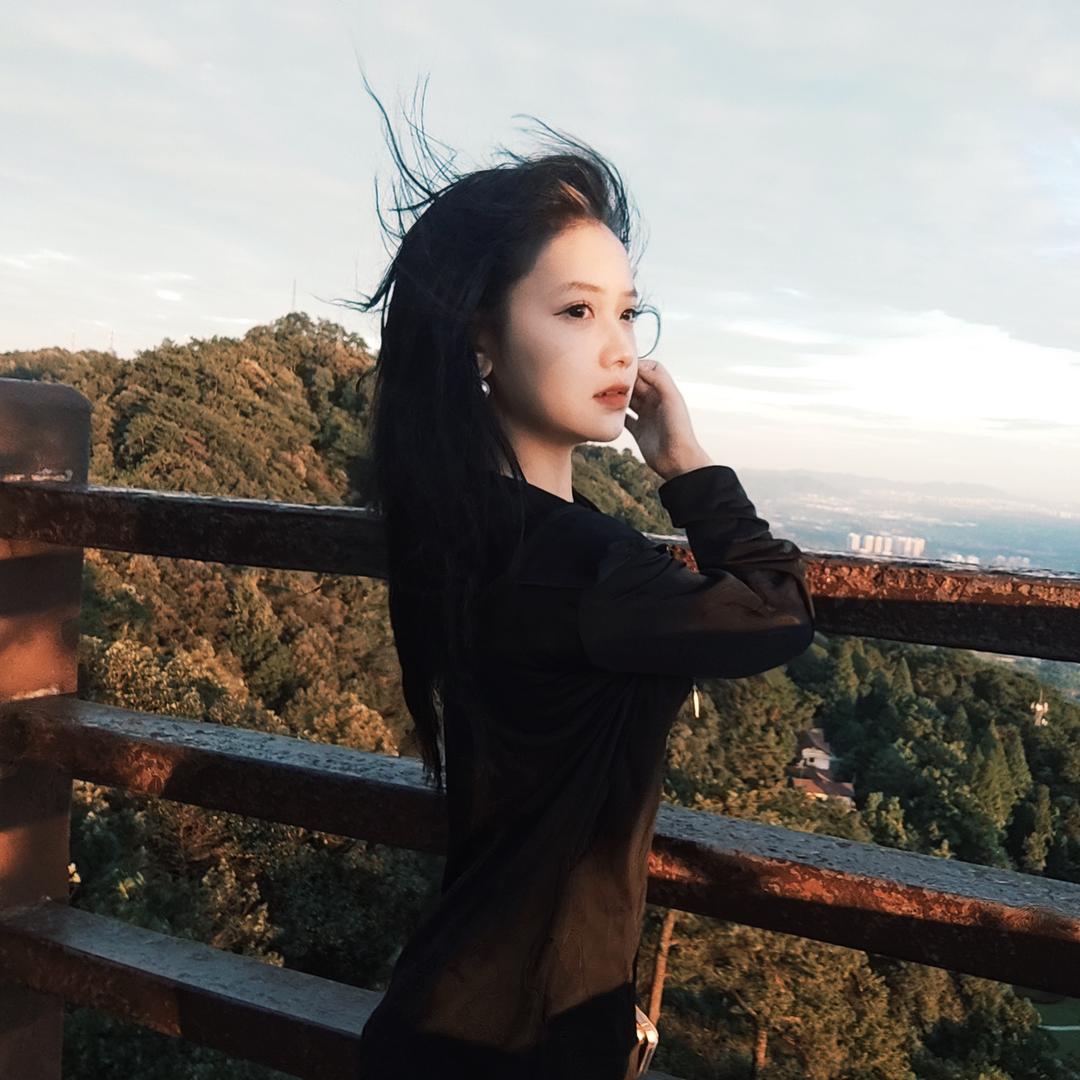 龙霸天