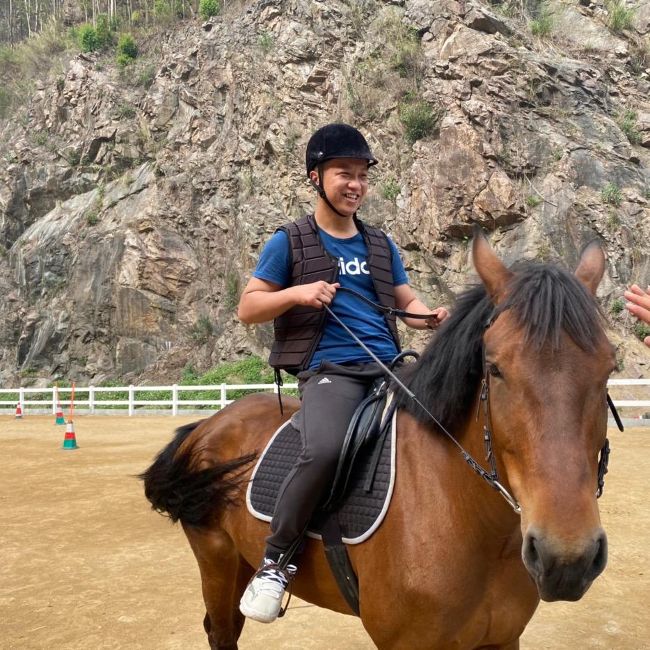 爱运动的葫芦娃