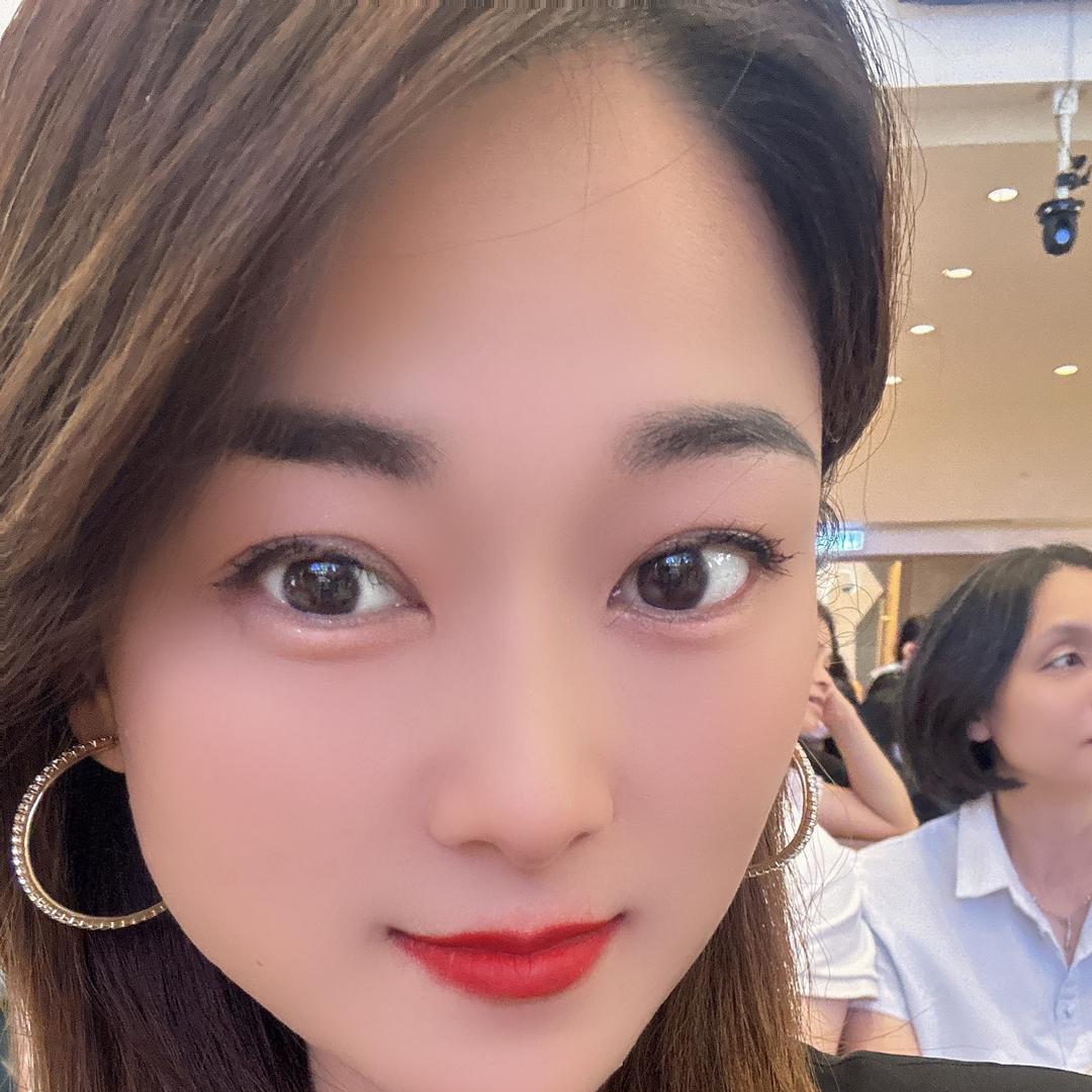 @露露吖