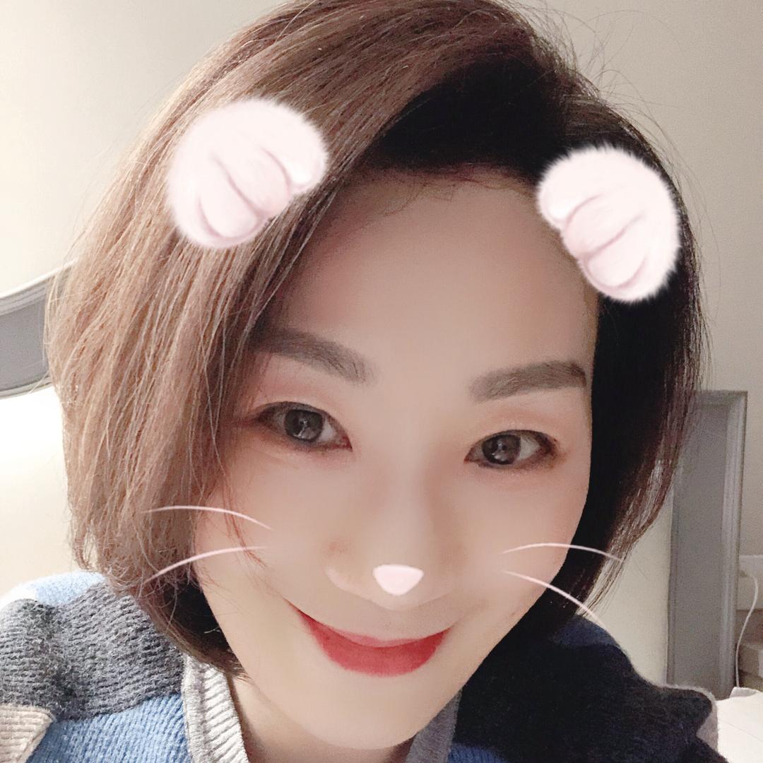爱笑