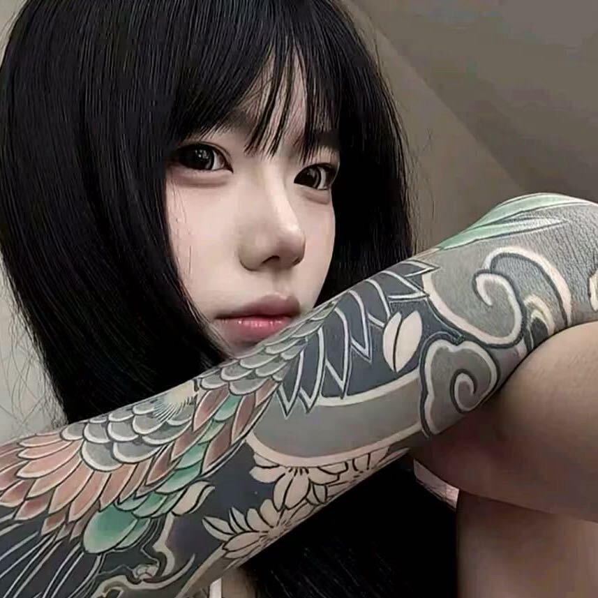 没有纹身的臭屌丝