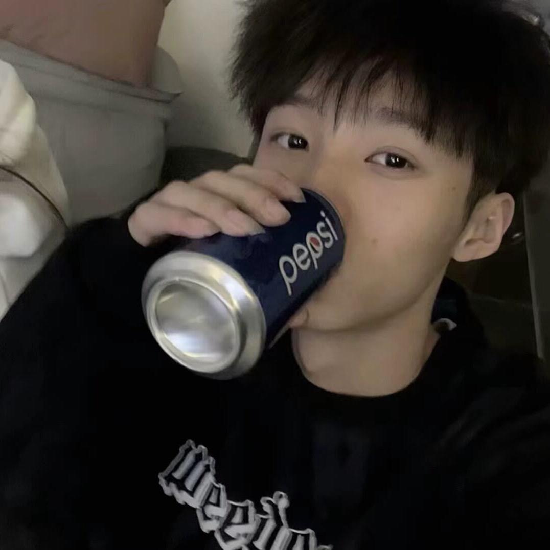 喜羊羊爱吃灰太狼