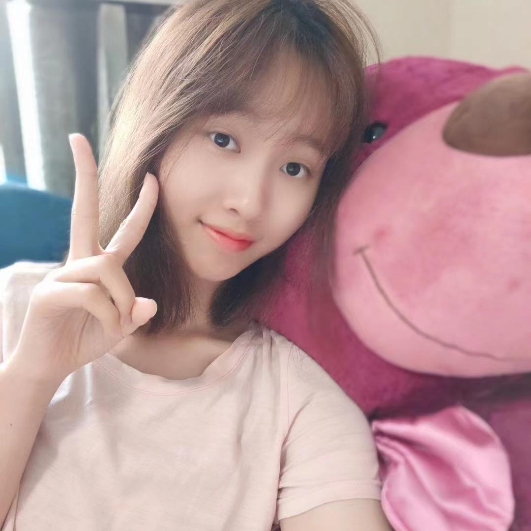爱旅游的女孩