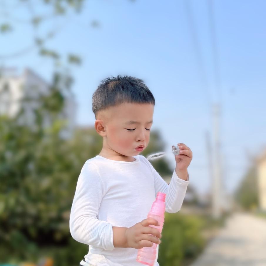 是铭铭吖
