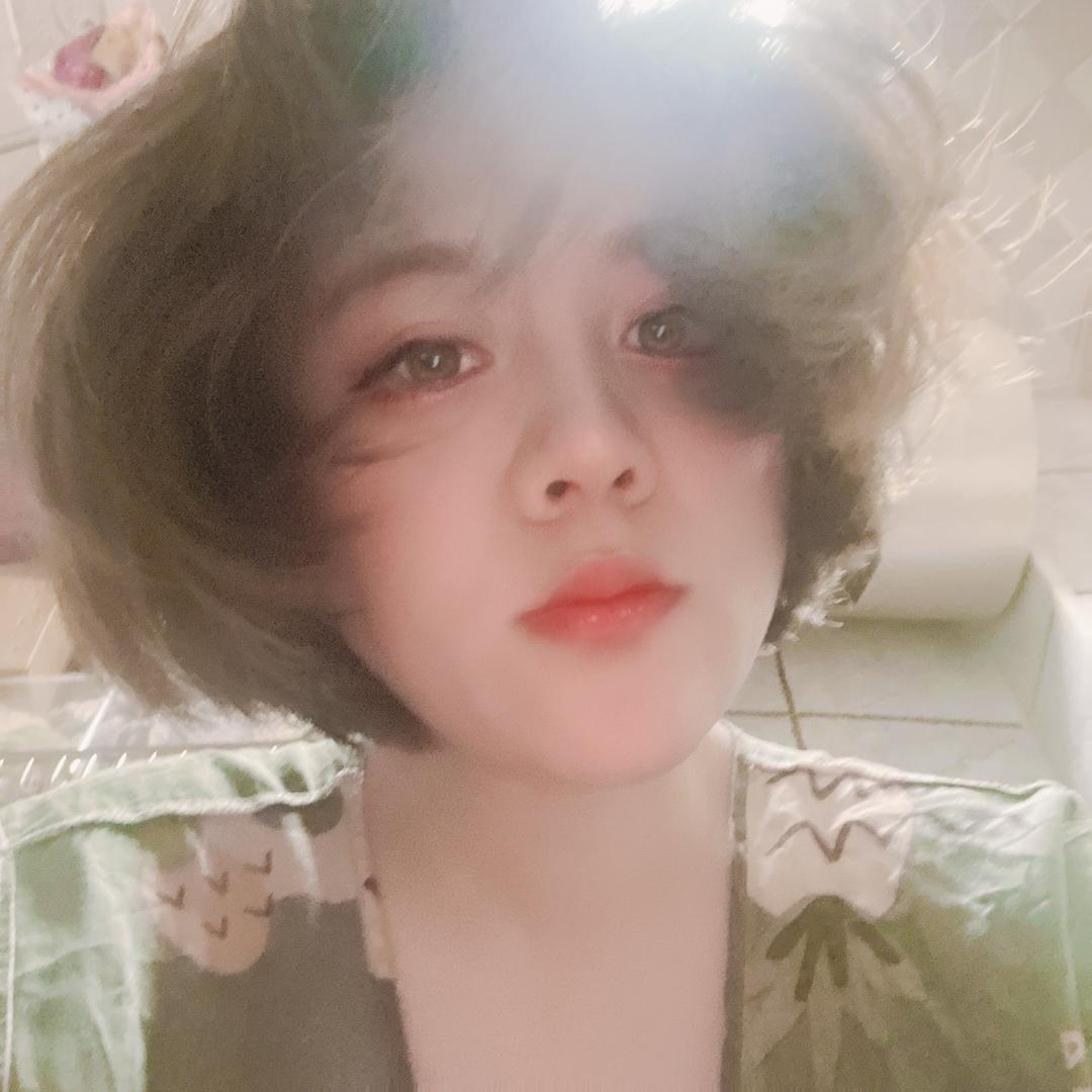 楠楠接眼毛