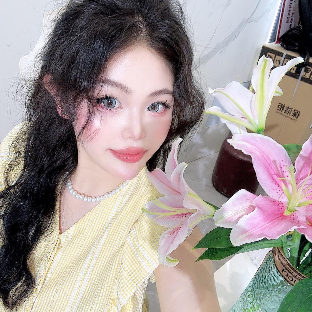 会化妆的.kiki