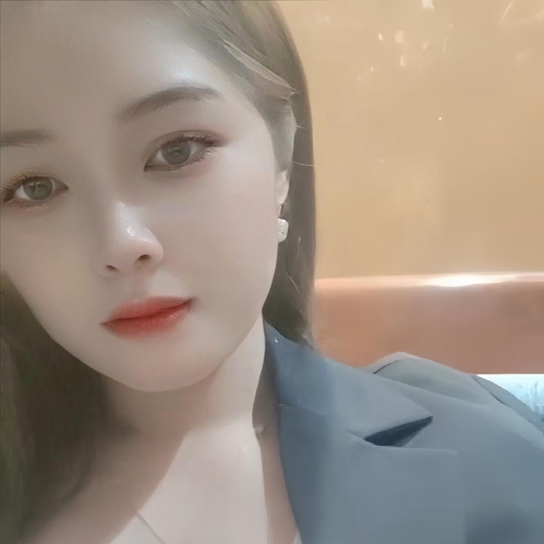小莉莉，