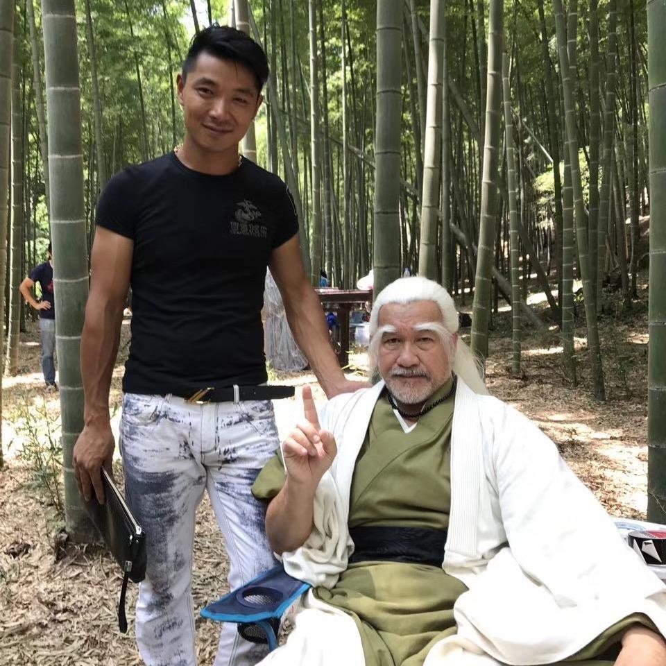 黑班长