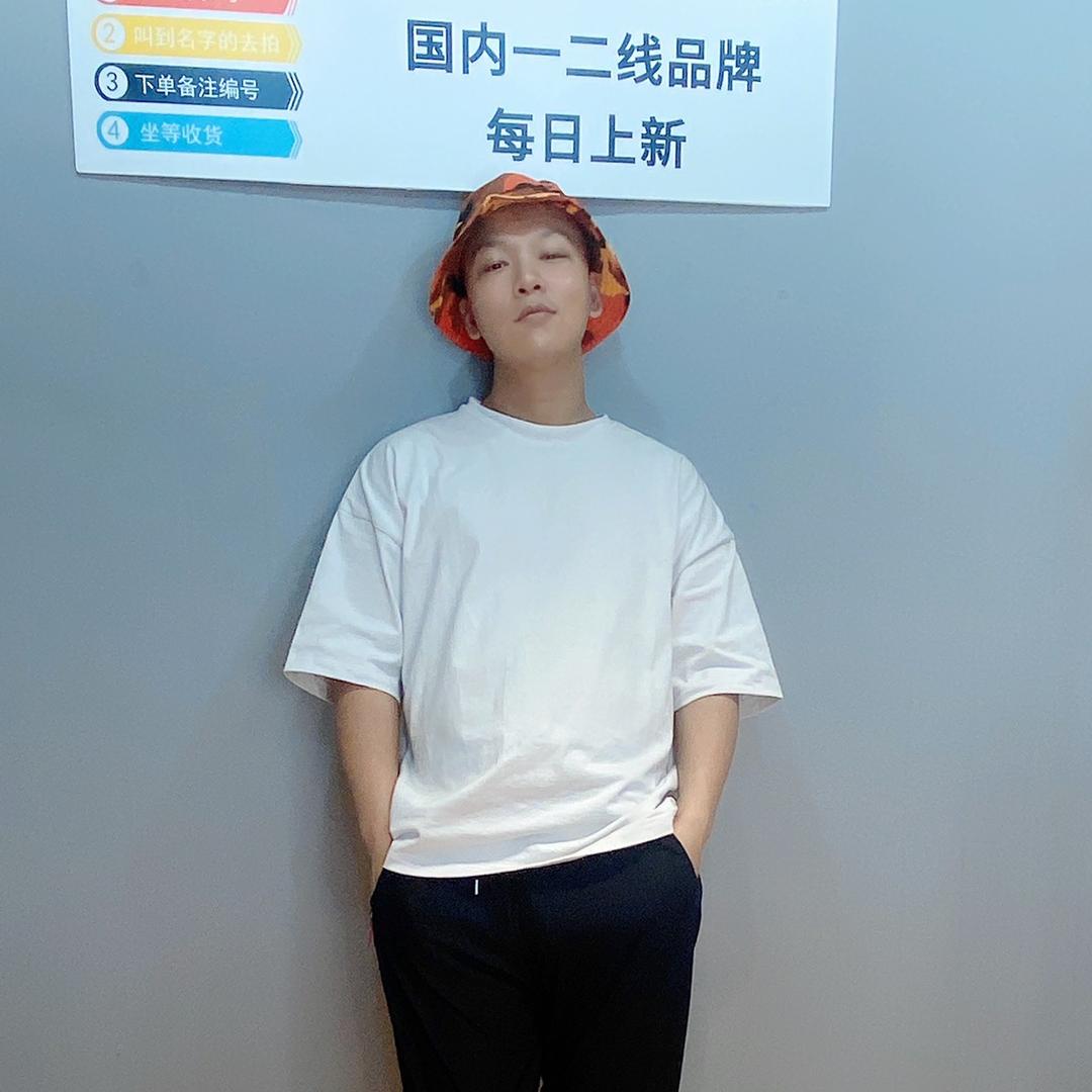 搜袁峻浩服饰直播