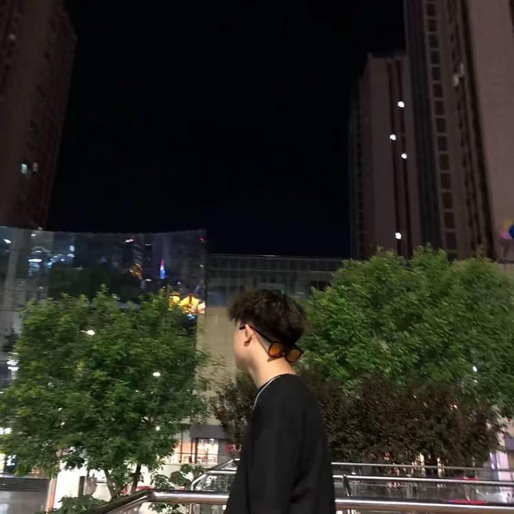 王 錦 選