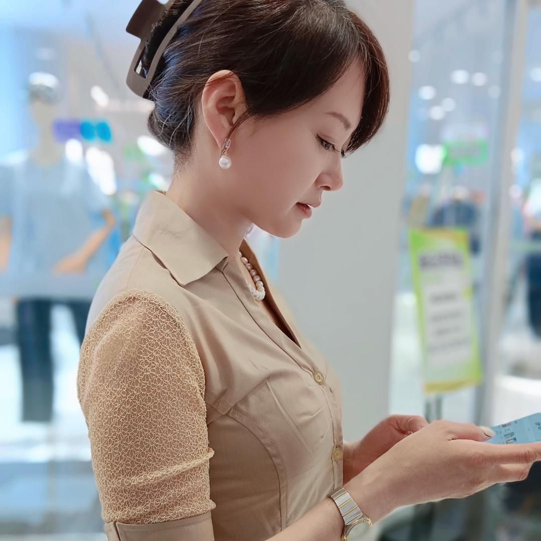 槿禾高端女装店