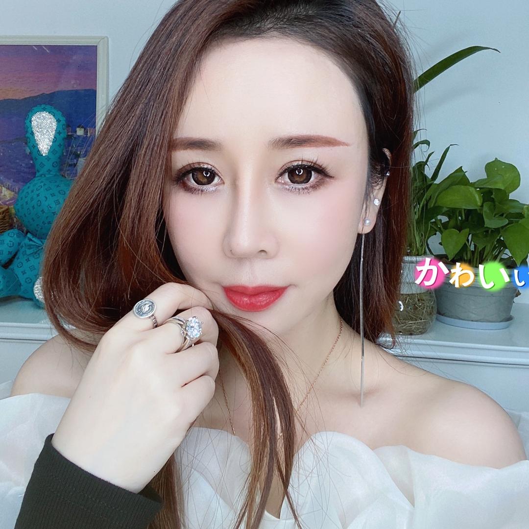 妮娜～～