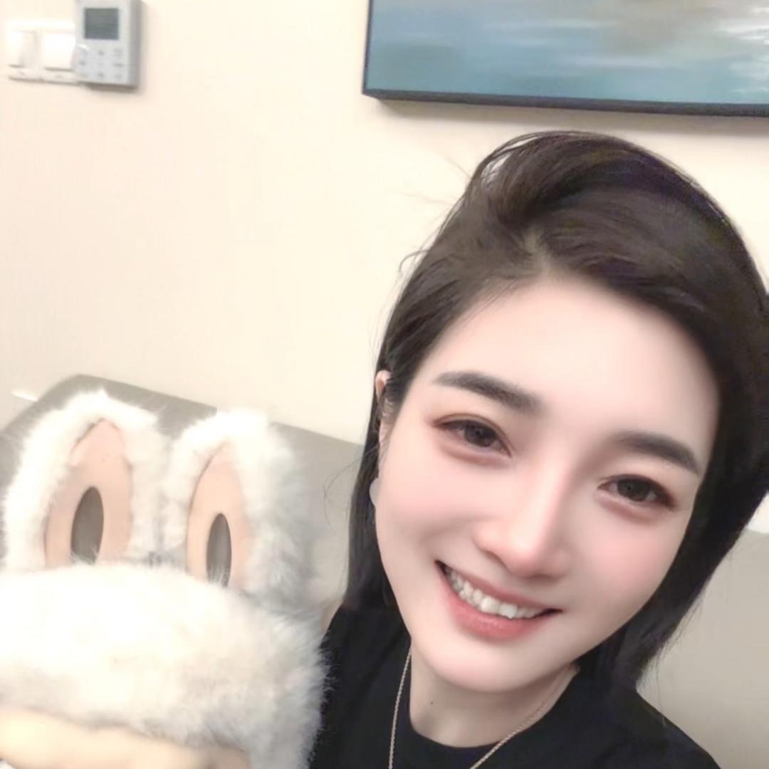 杭州张原瑗服装批发