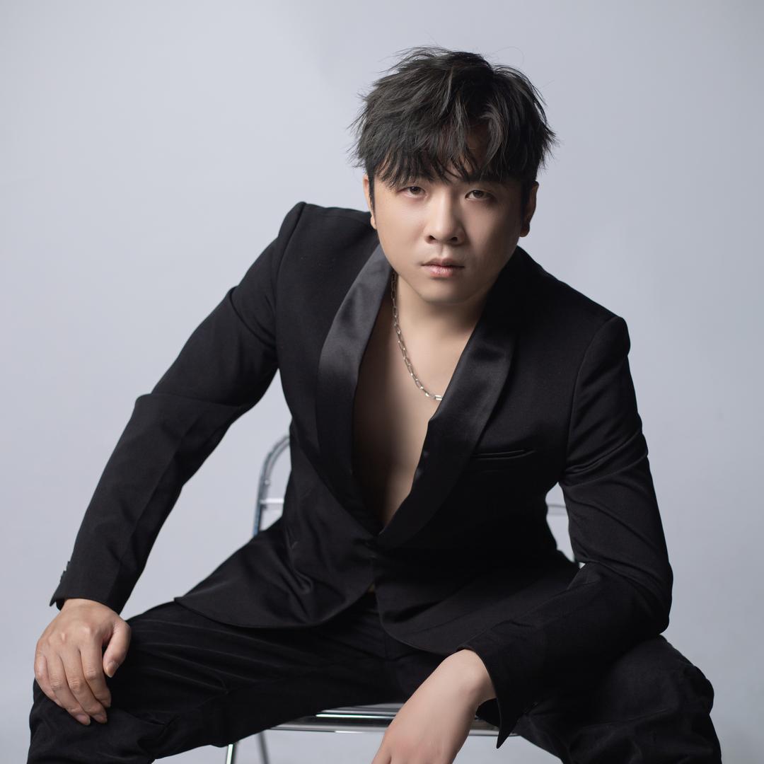 雨泽男士发型设计