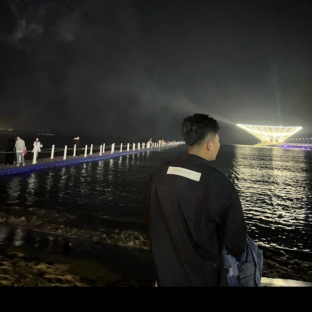 - 杨顺意