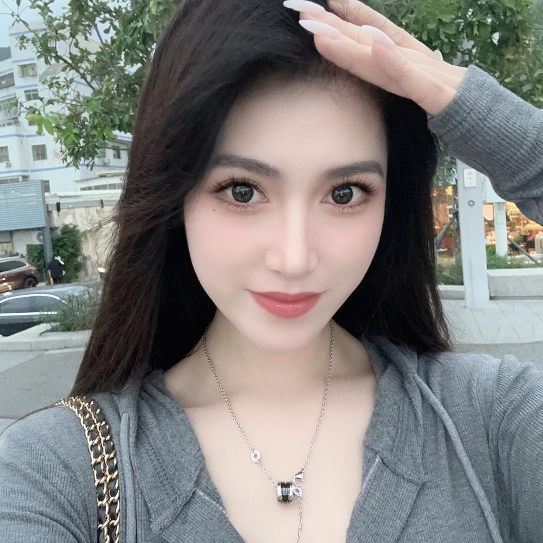 @君君