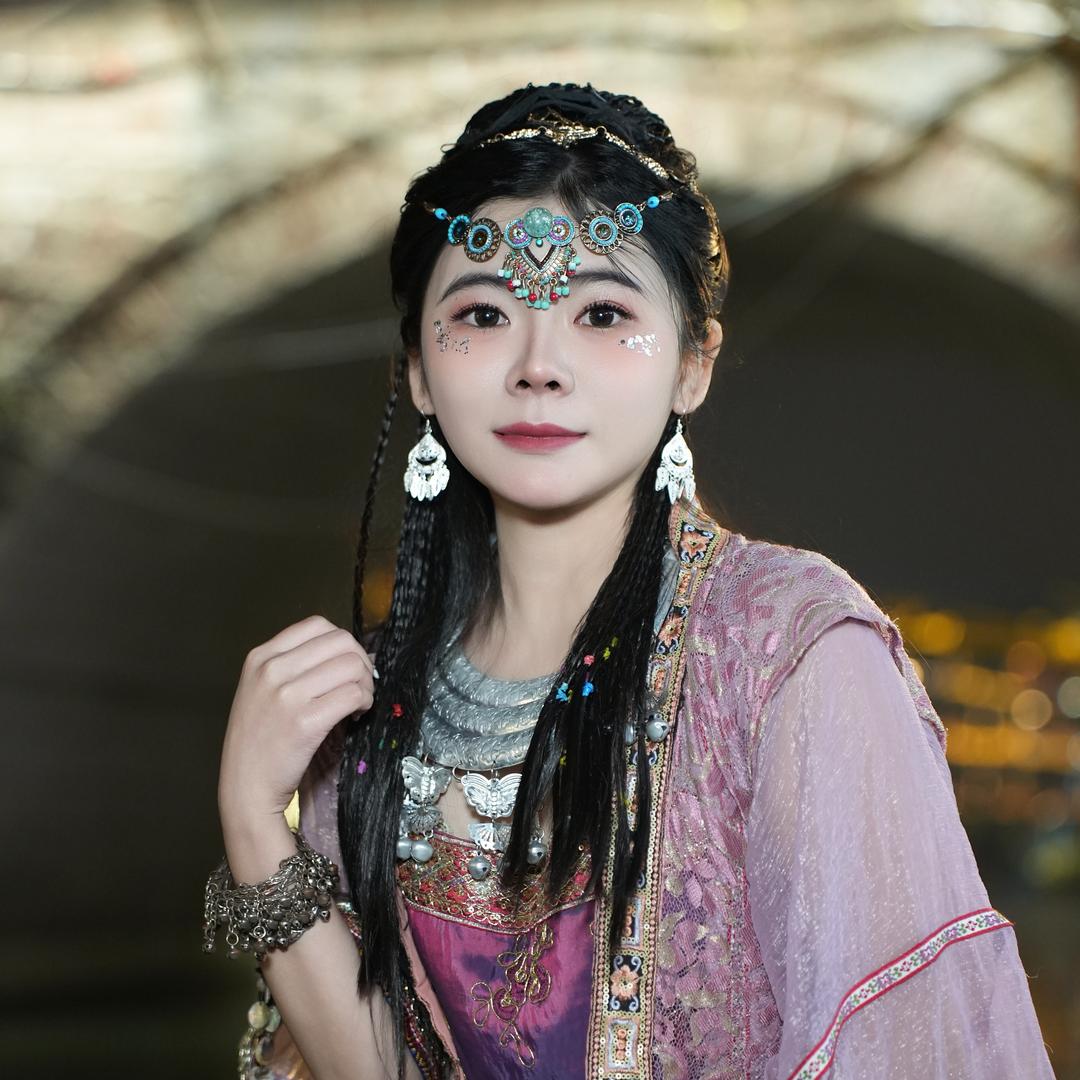 洛汐吃喝玩乐
