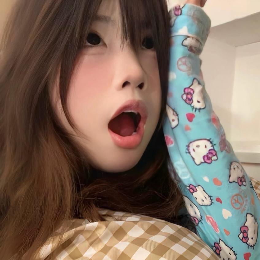 芝士小笨蛋.