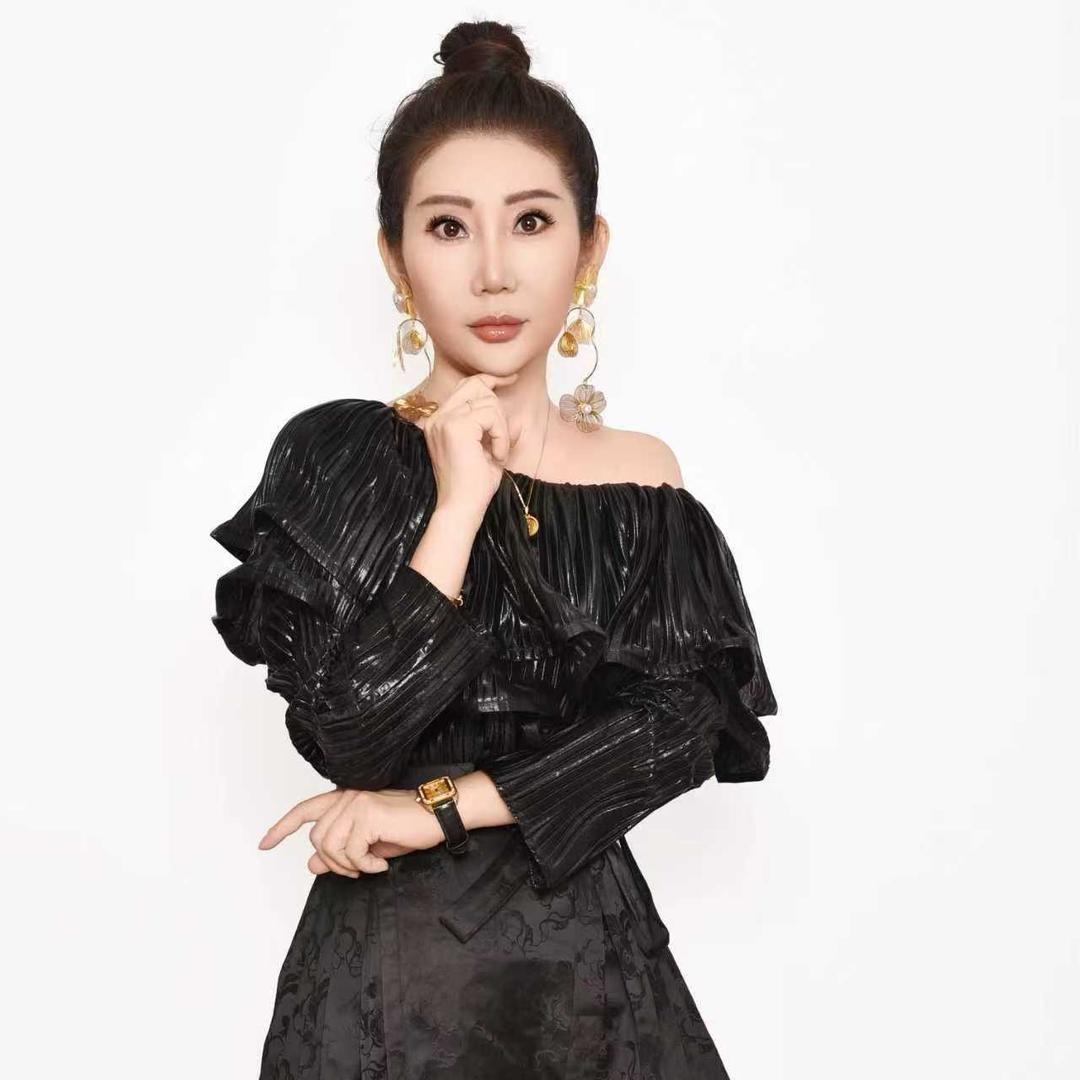 刘熙妤实体女装