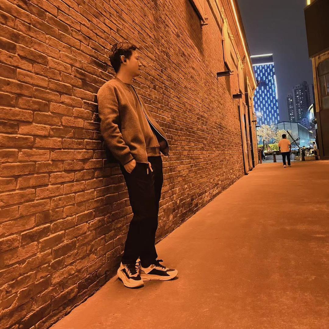 QC.辉