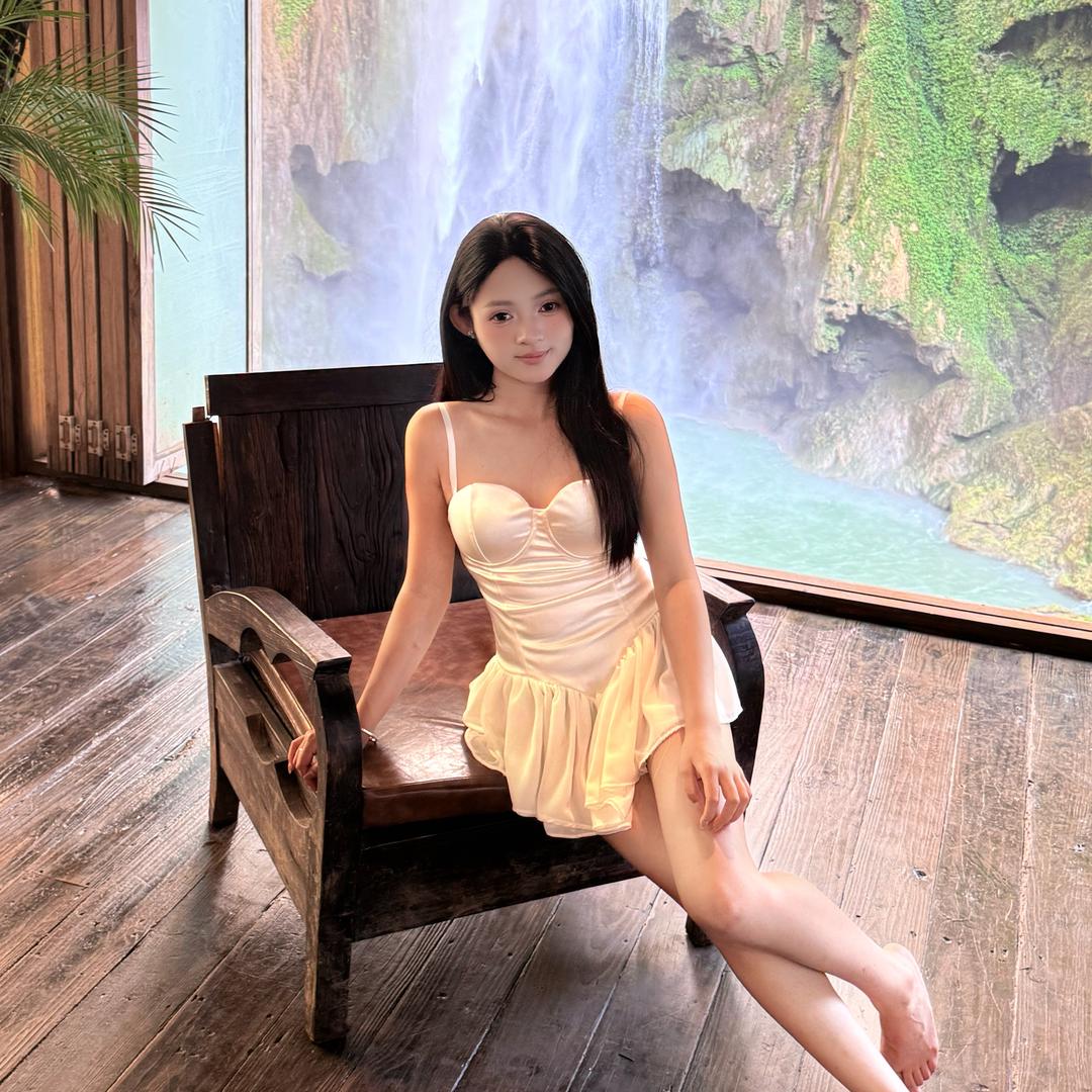 茜茜（梦想舞团航少团队）