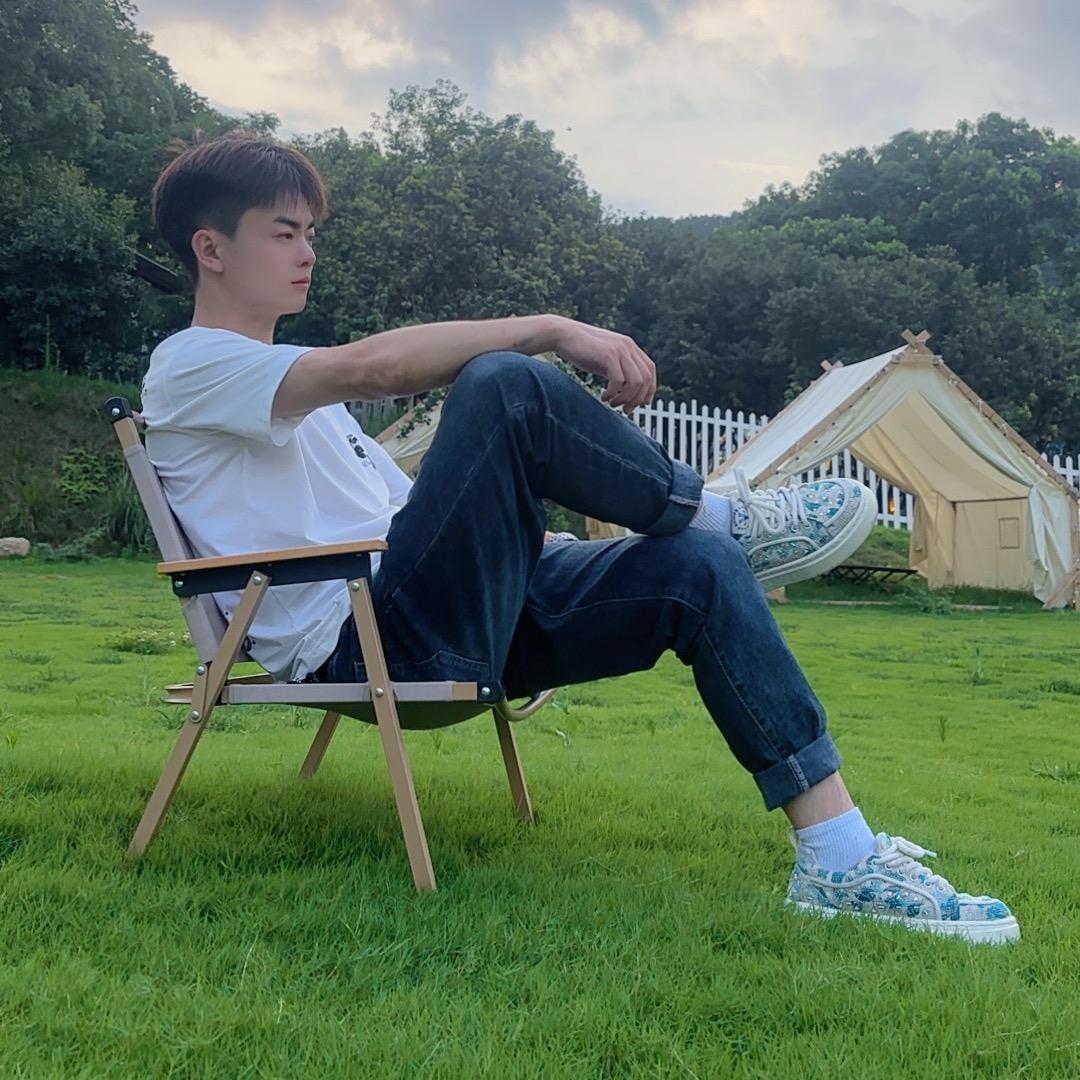 X Z《独来独往》