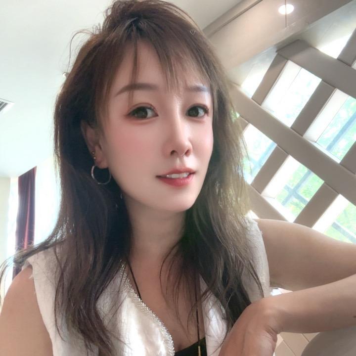 李先生[撇嘴]夫人