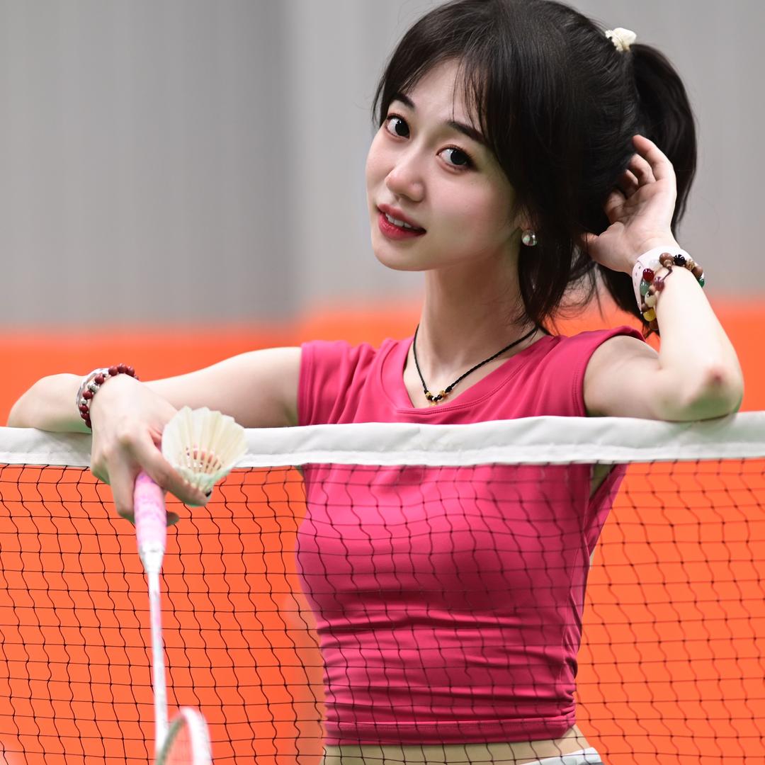 小羽爱吃甜品