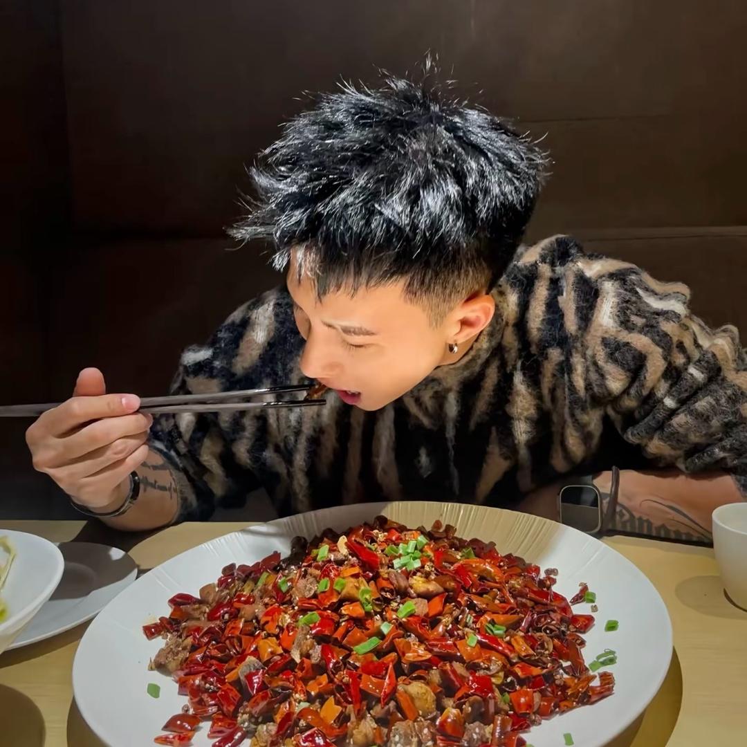 满山猴子我最瘦🐒