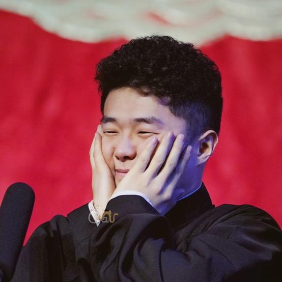 啾门黑氏