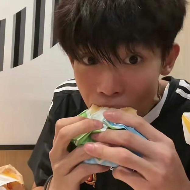 小🐑爱喝阿萨姆