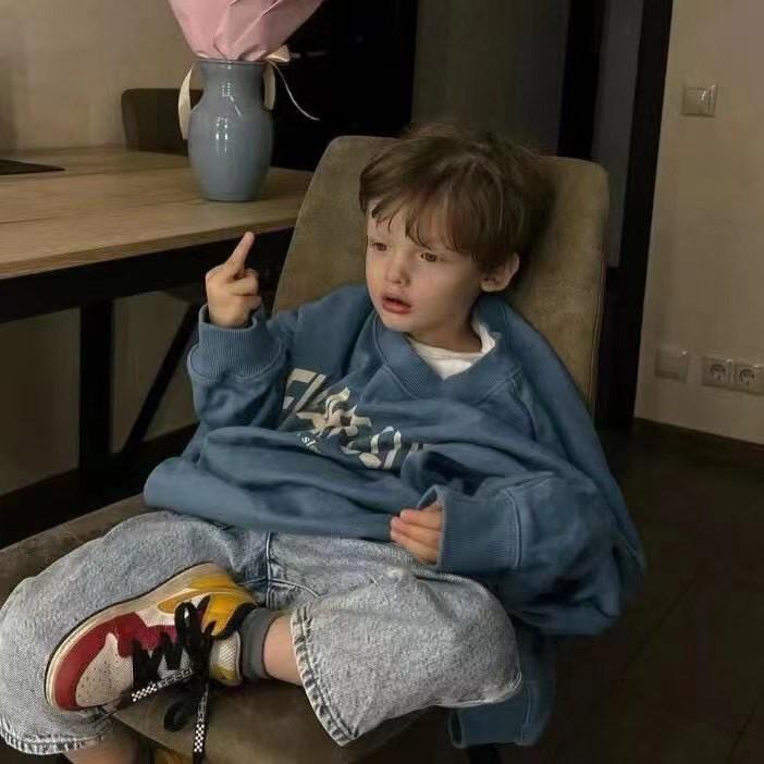 挑灯看美人.