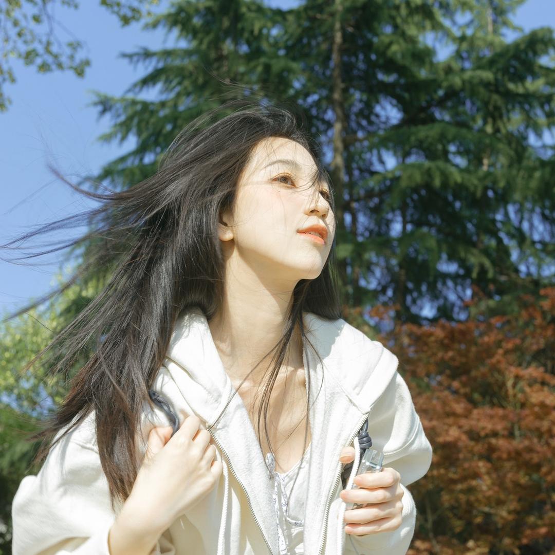 五颗桃子
