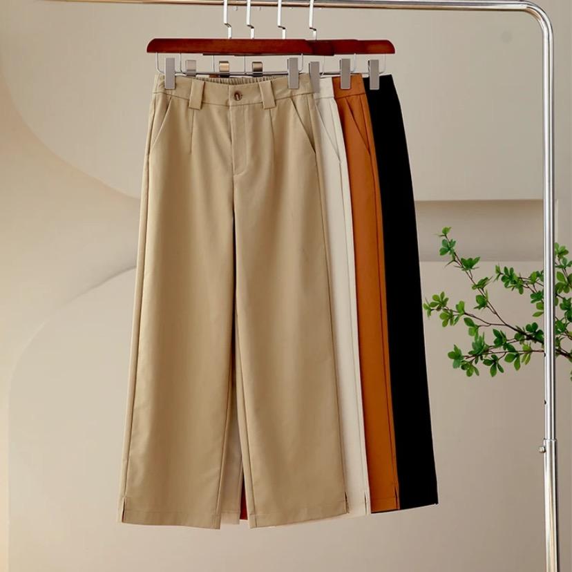 新郑百音服饰工厂店