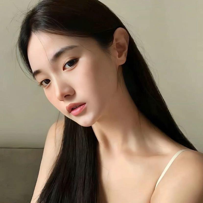 茜