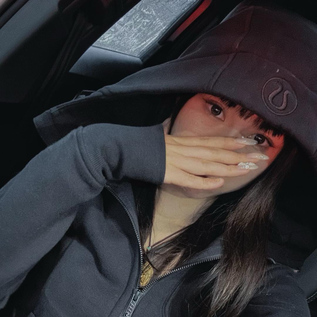- 倩