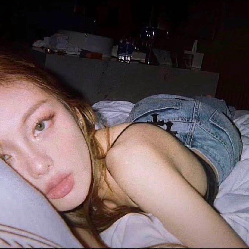 716