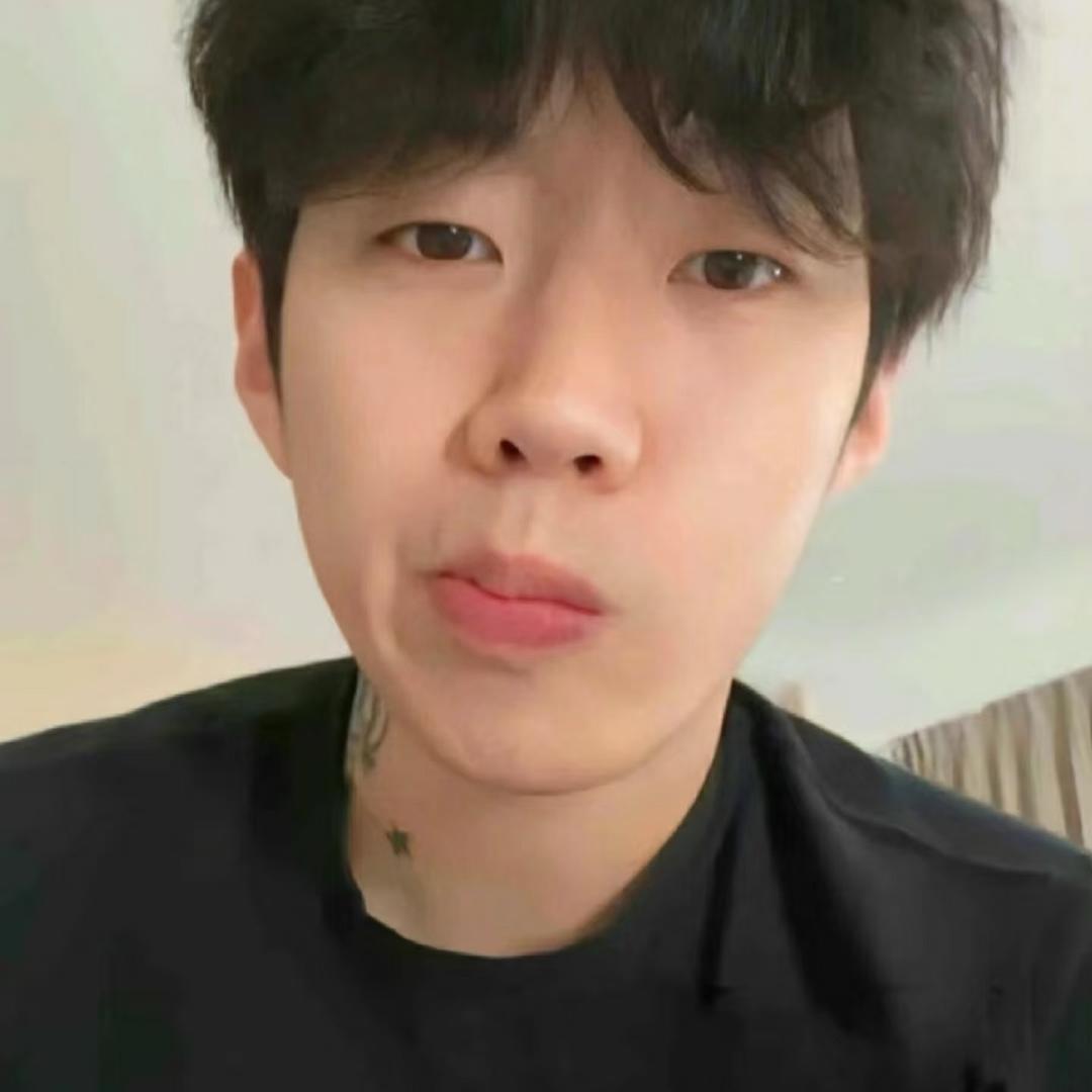 笨蛋总是流眼泪