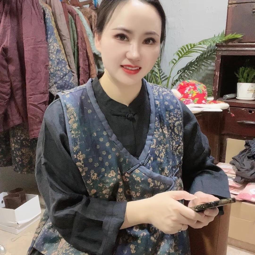 于小雪的服装店