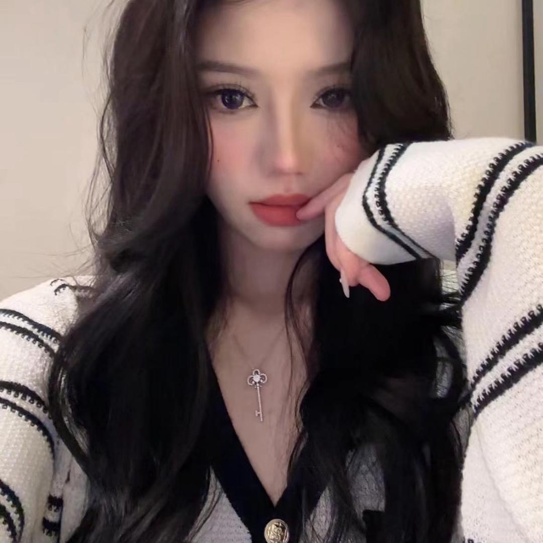 芮芮是Iris
