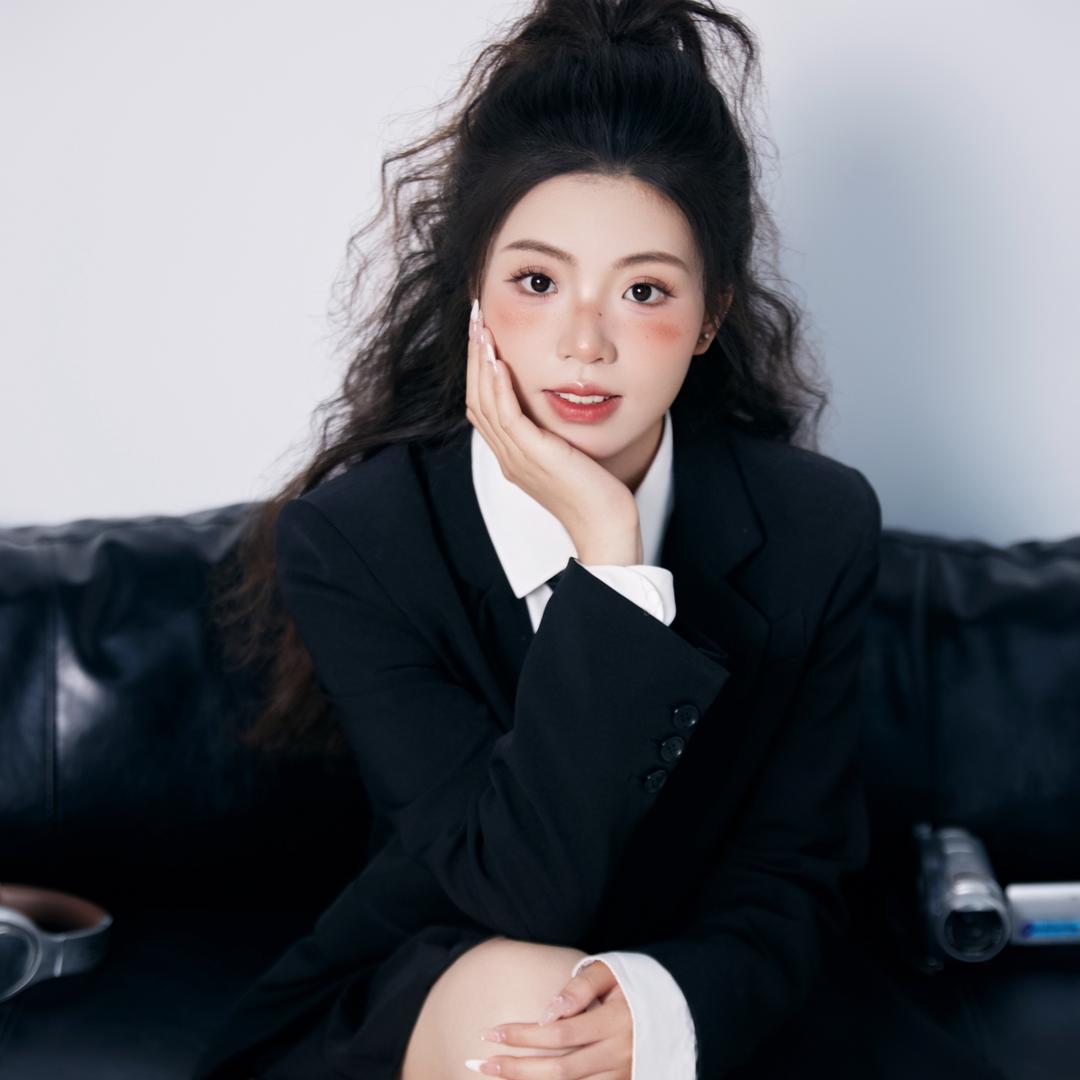 四月珑歌的小洁同学🎀