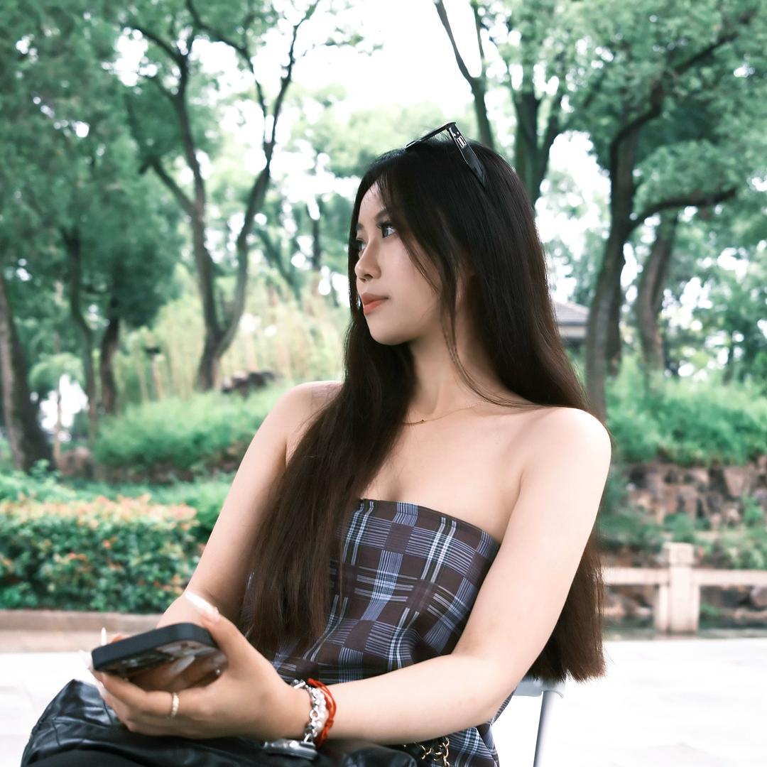 小费爱喝奶茶_