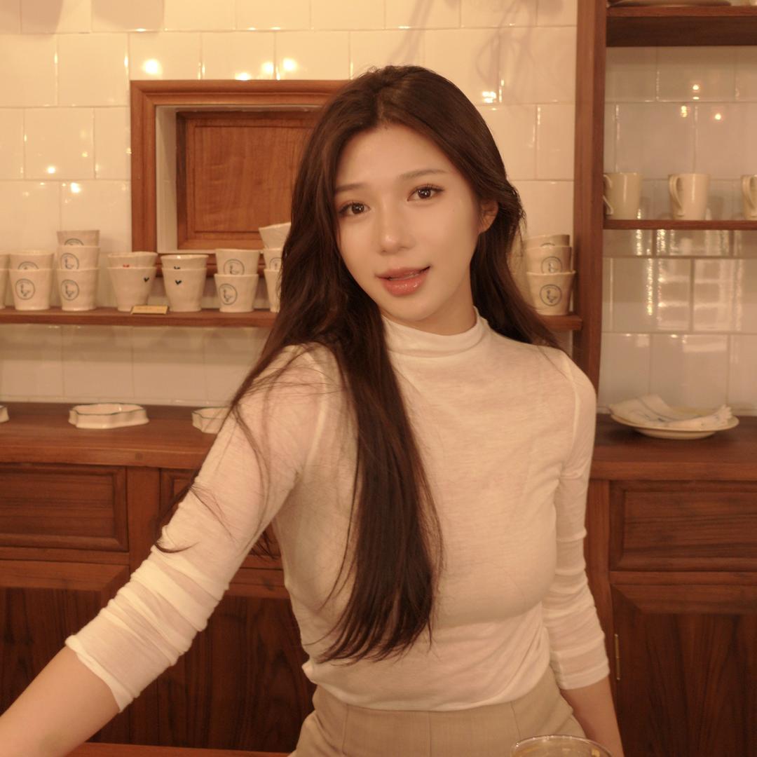 媛媛就酱Yvonne_