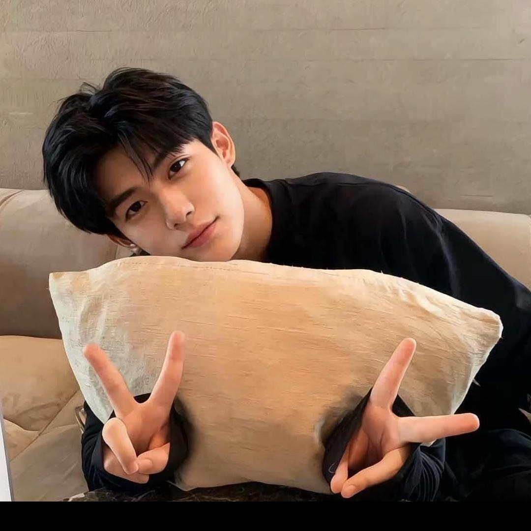 ￴￴￴ ￴ ￴￴ ￴ ￴ ￴